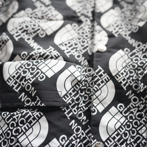 Gucci x The North Face all over logo hooded windbreaker - Picture 3 of 8